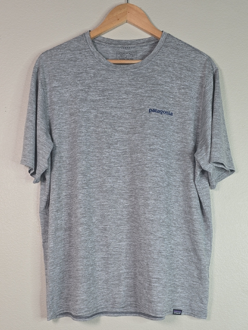 Patagonia Mens Capilene Cool Daily  Gray Heather Logo Crew T-Shirt Size Large